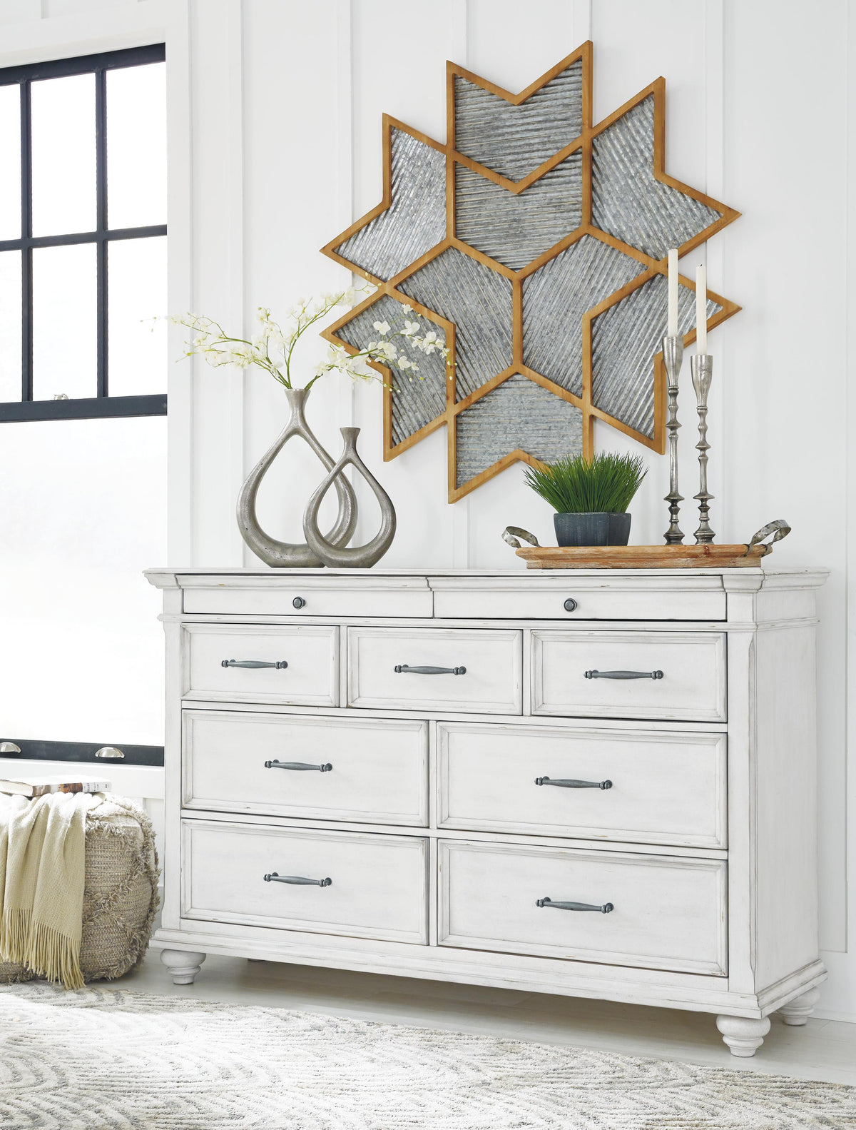 Kanwyn Dresser in Whitewash, alternate view 3