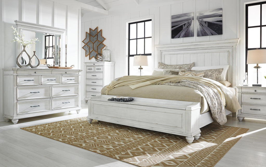 Kanwyn King Panel Bed with Storage Bench in Whitewash, lifestyle view