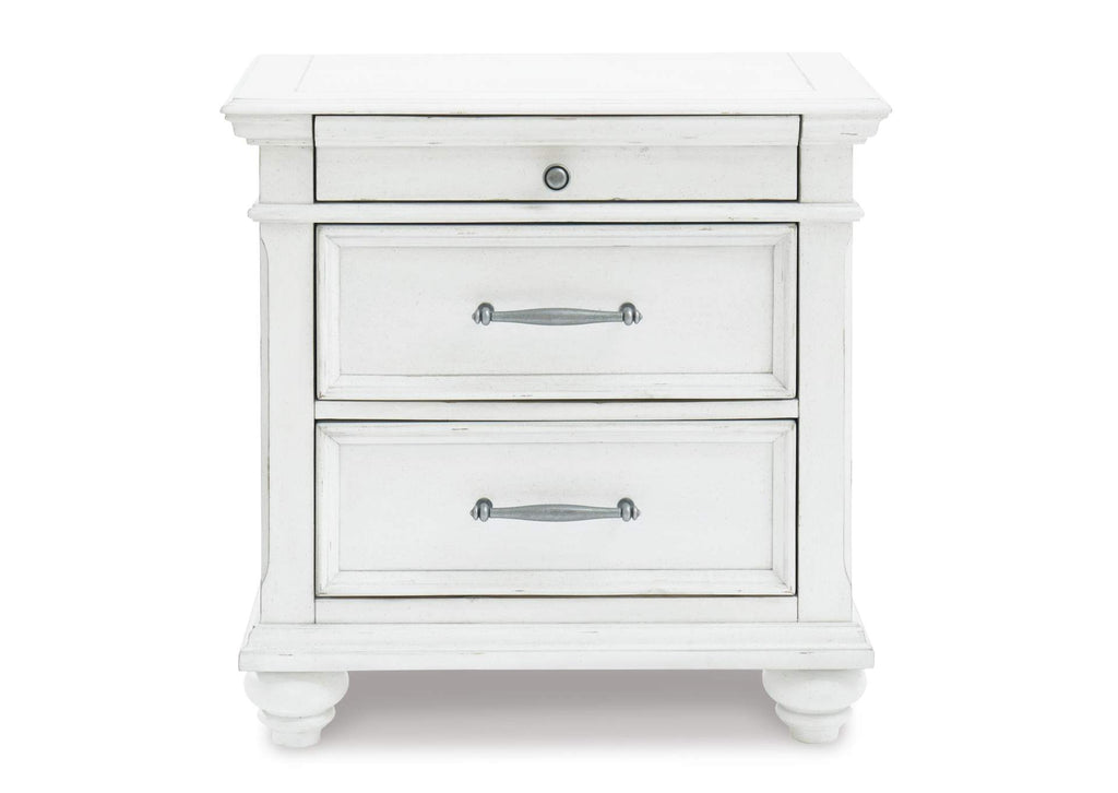 Kanwyn Queen Panel Bed with Mirrored Dresser, Chest and Nightstand front view