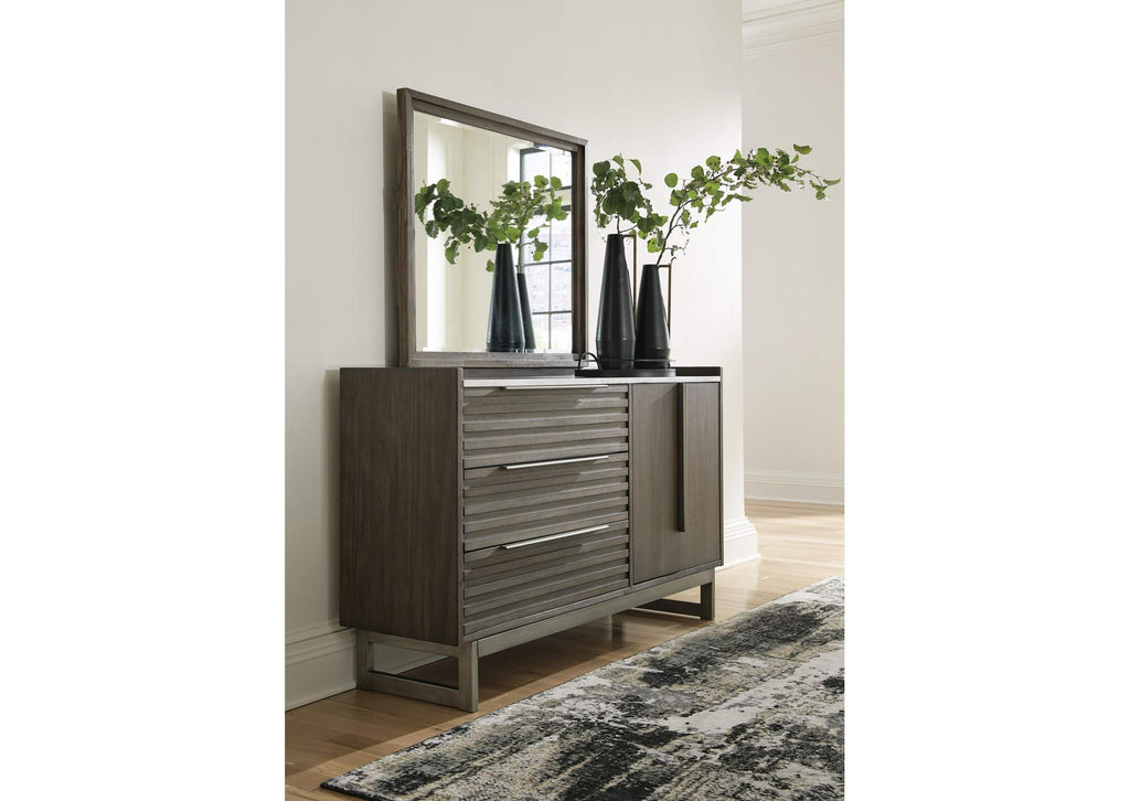 Arkenton King Panel Bed with Mirrored Dresser