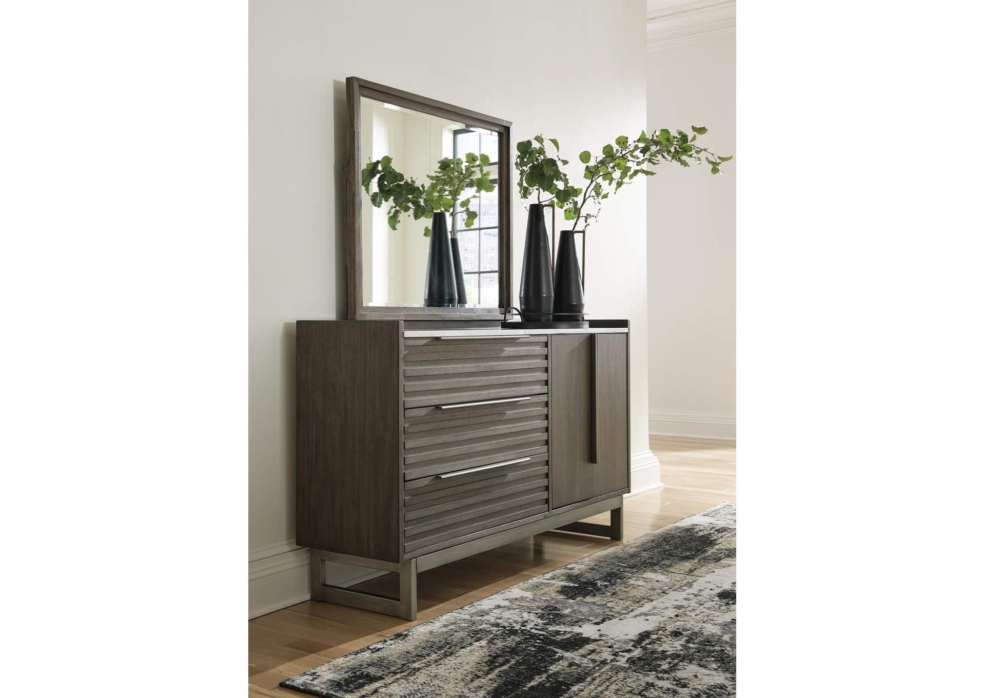 Arkenton King Panel Bed with Mirrored Dresser