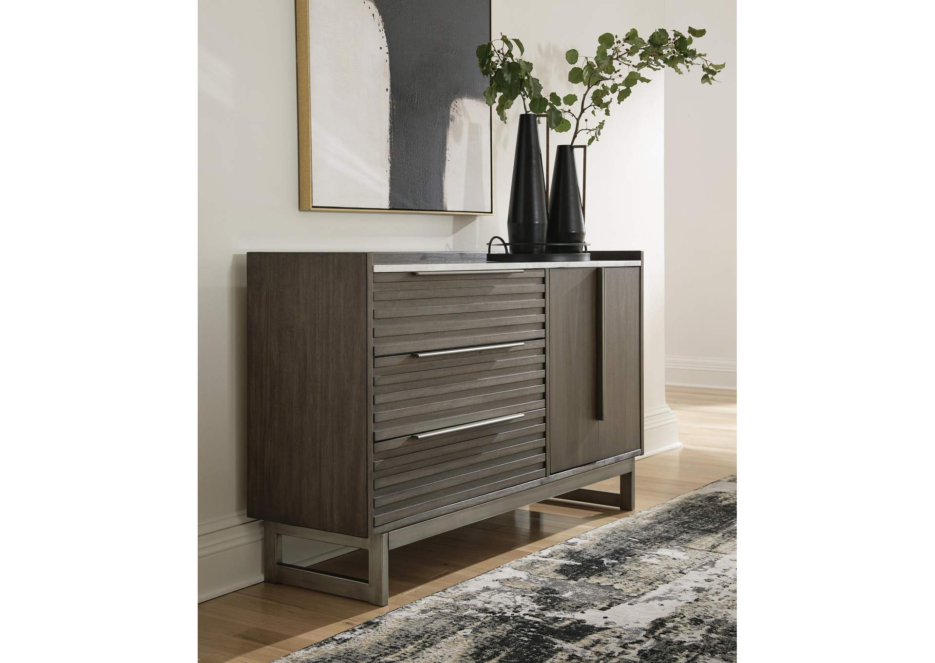 Arkenton King Panel Bed with Dresser
