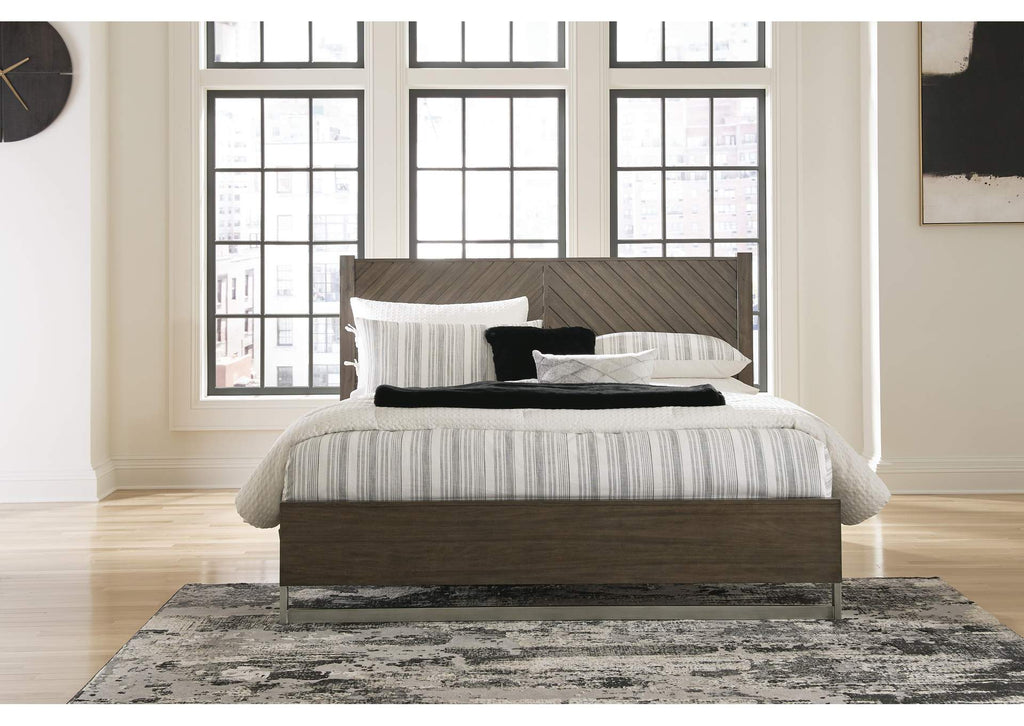 Arkenton King Panel Bed with Mirrored Dresser and 2 Nightstands