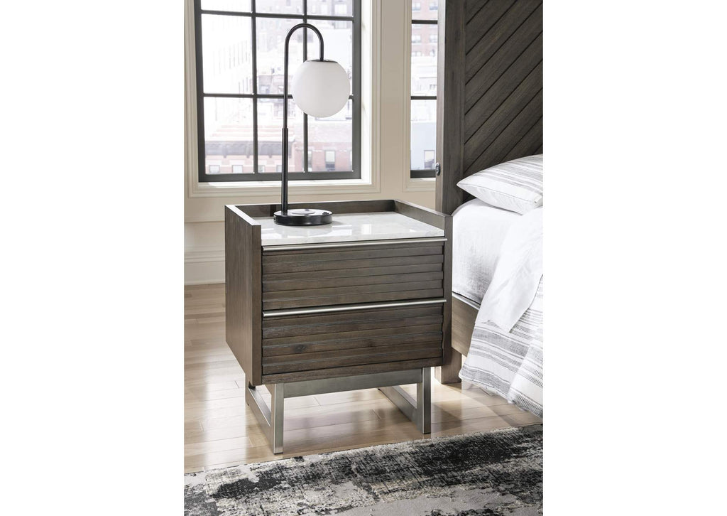Arkenton King Panel Bed with Mirrored Dresser and 2 Nightstands
