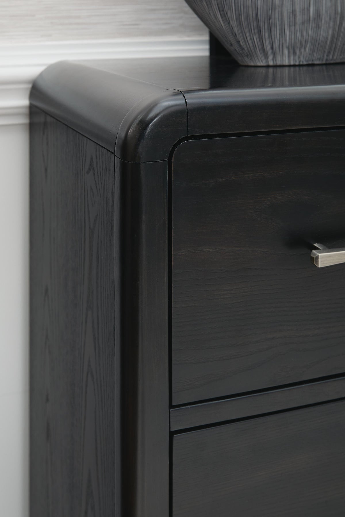 Rowanbeck Dresser in Black, detail view