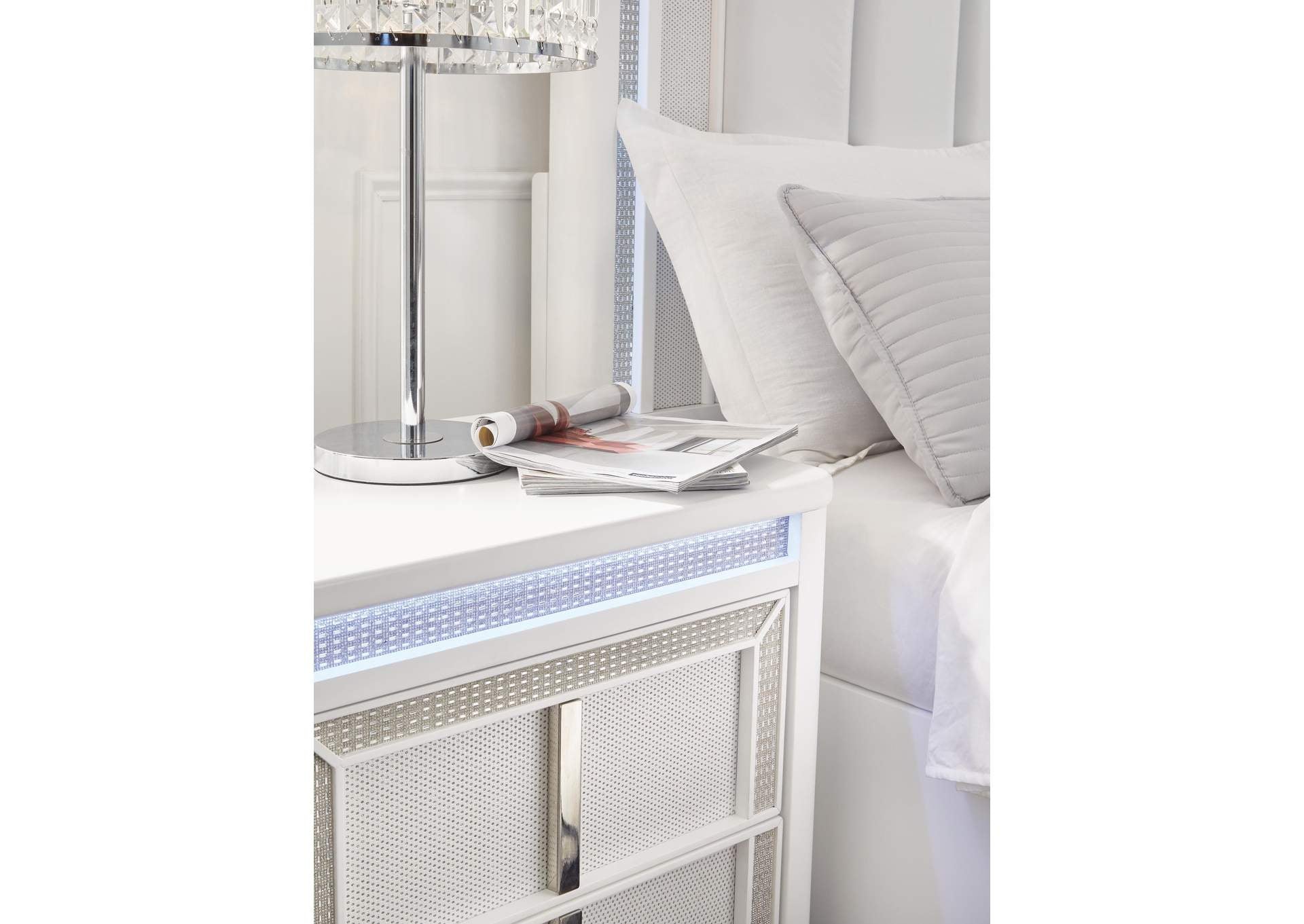 Chalanna Queen Upholstered Storage Bed and 2 Nightstands detail