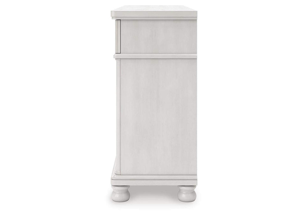Chadworth Queen Poster Bed, Dresser and Chest side view