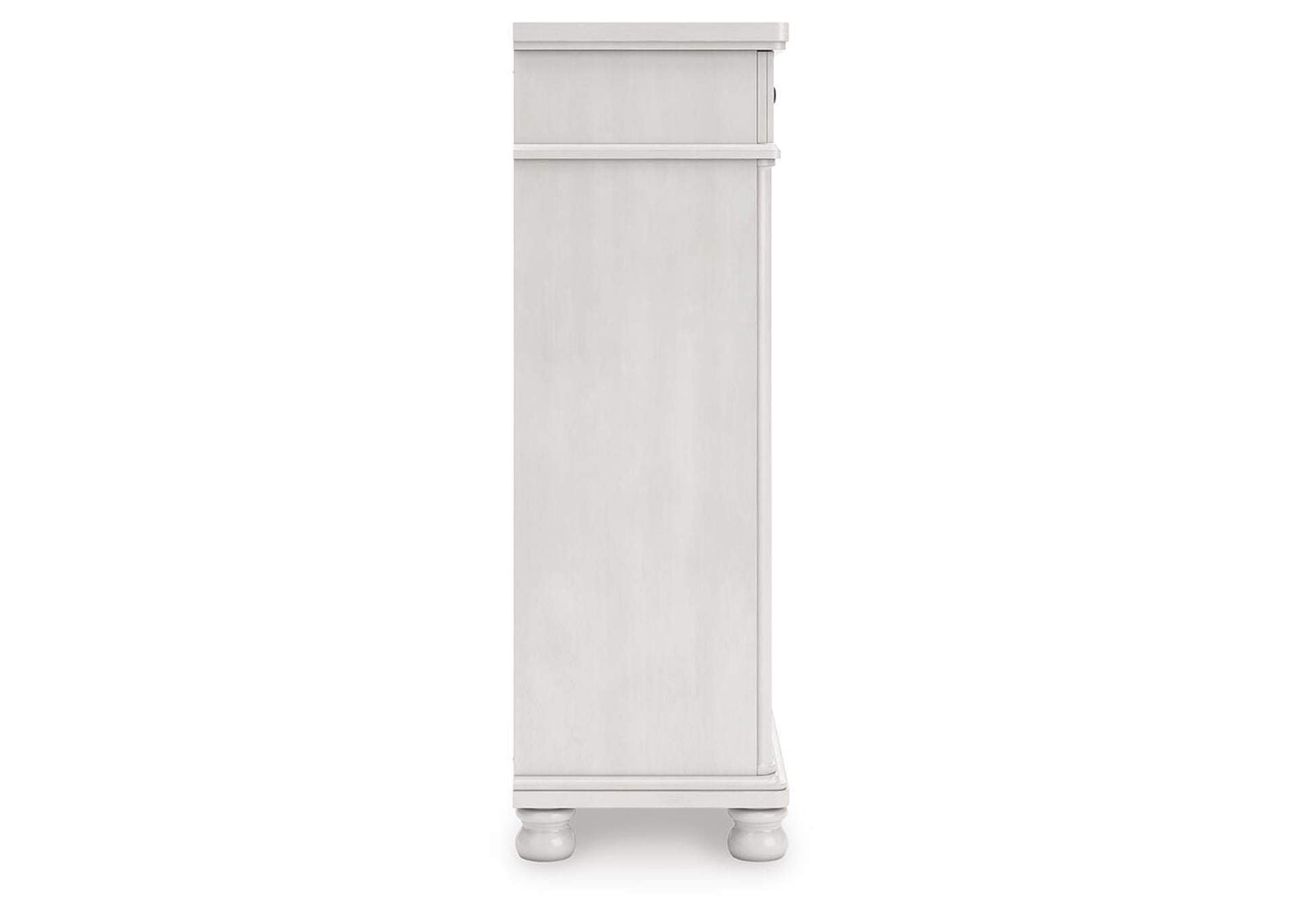 Chadworth California King Poster Bed, Dresser and Chest side view