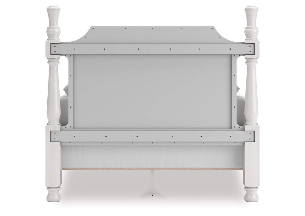 Chadworth Queen Poster Bed, Dresser and Mirror