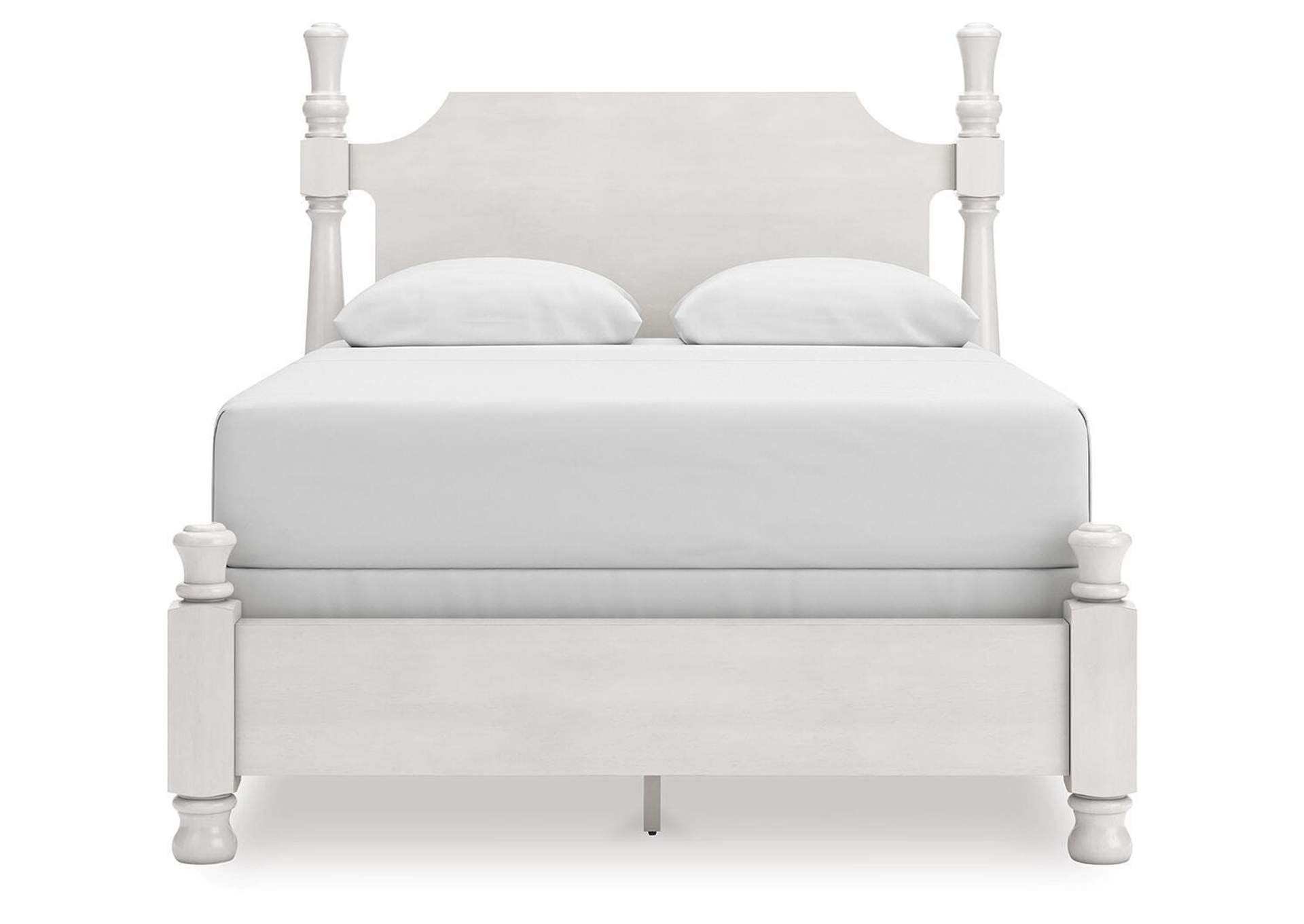 Chadworth Queen Poster Bed and Dresser