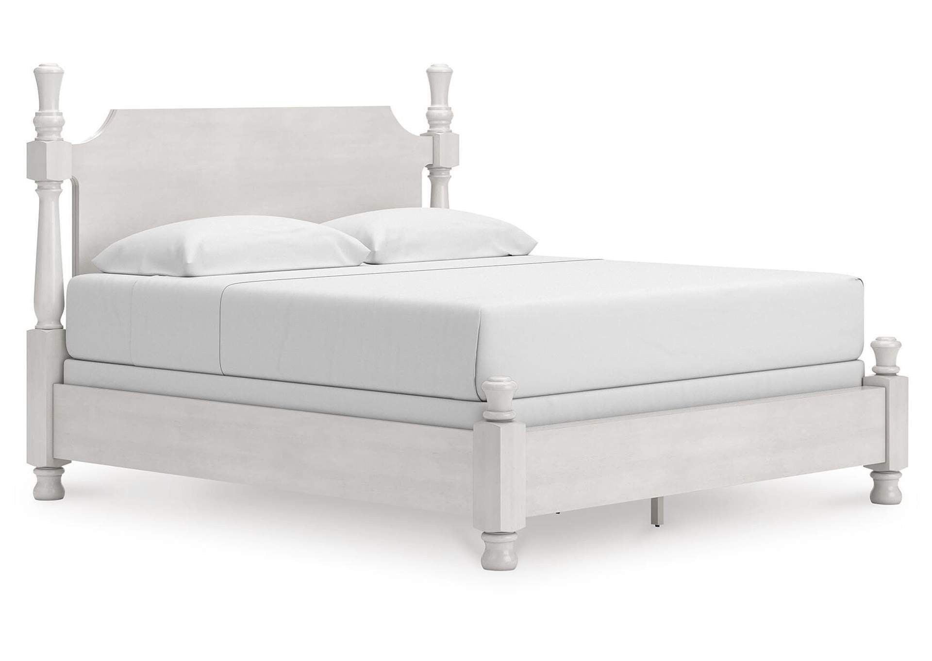 Chadworth King Poster Bed, Dresser and Chest angled view