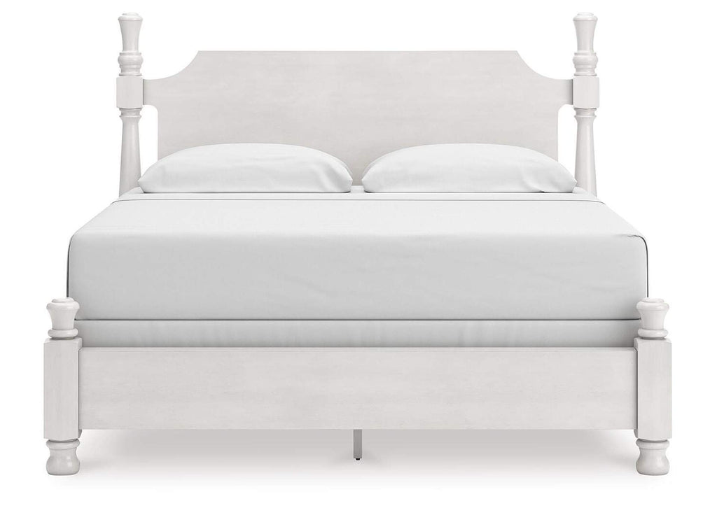 Chadworth King Poster Bed and Dresser