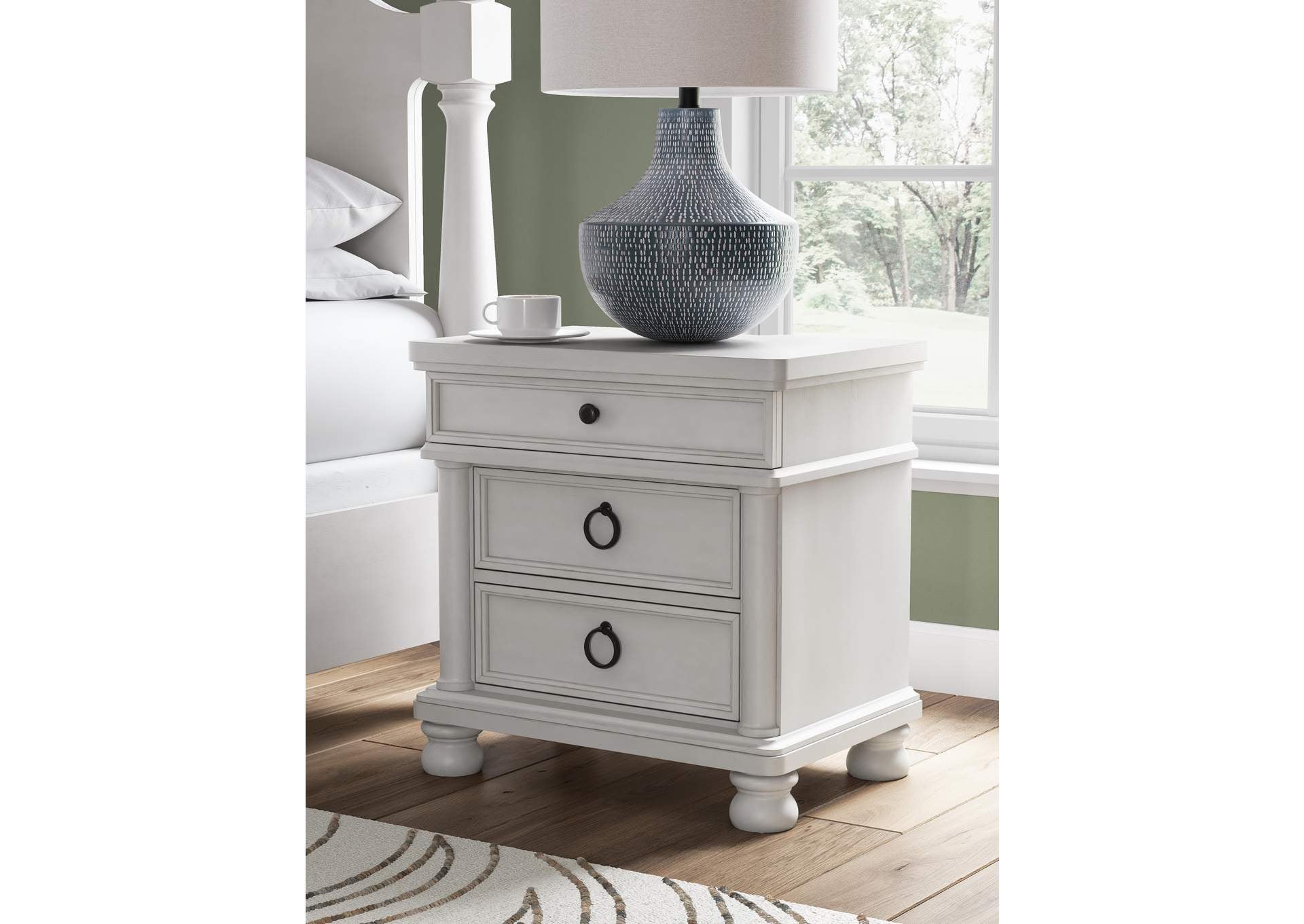 Chadworth King Poster Bed, Dresser and Nightstand
