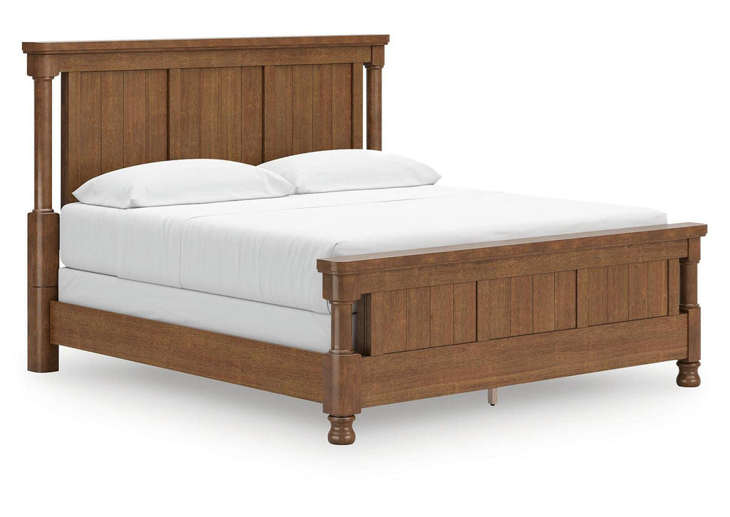 Chadworth California King Poster Bed with Dresser angled view