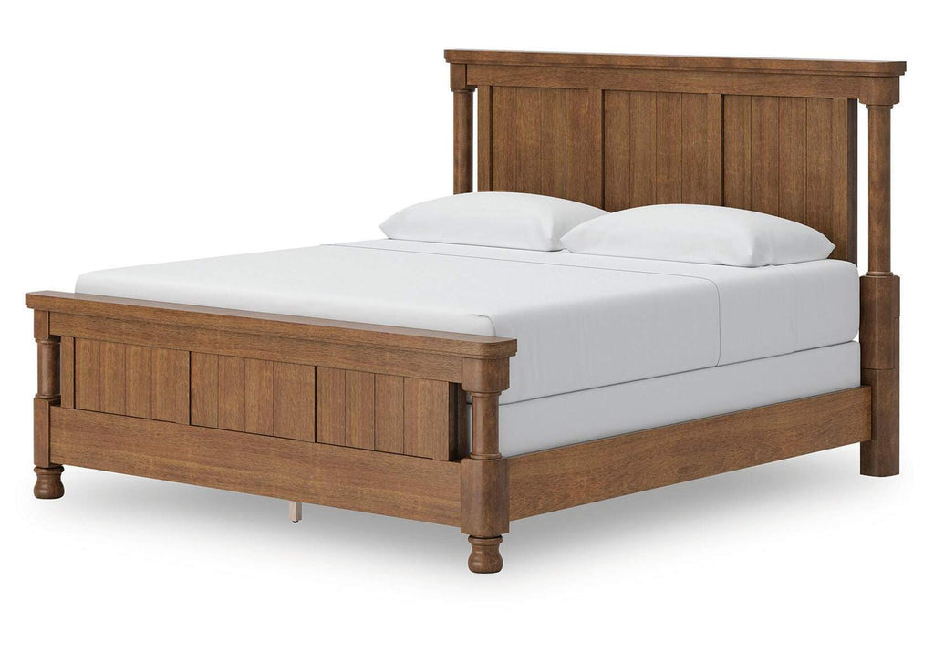 Chadworth California King Poster Bed with Dresser and Nightstand angled view