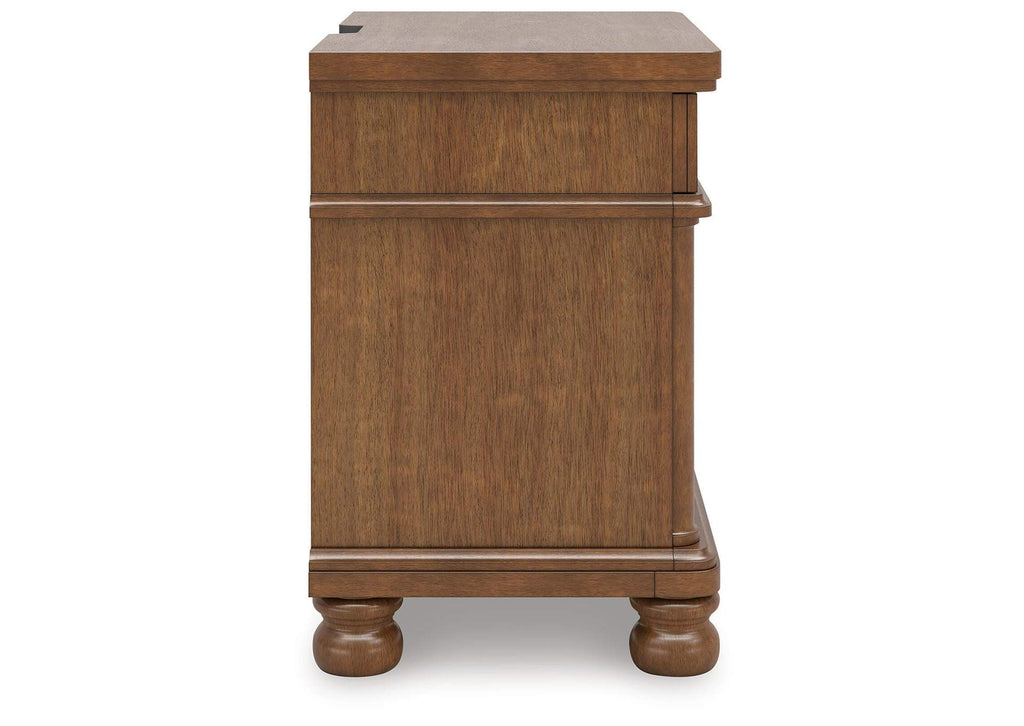 Chadworth California King Poster Bed with Mirrored Dresser and Nightstand side view