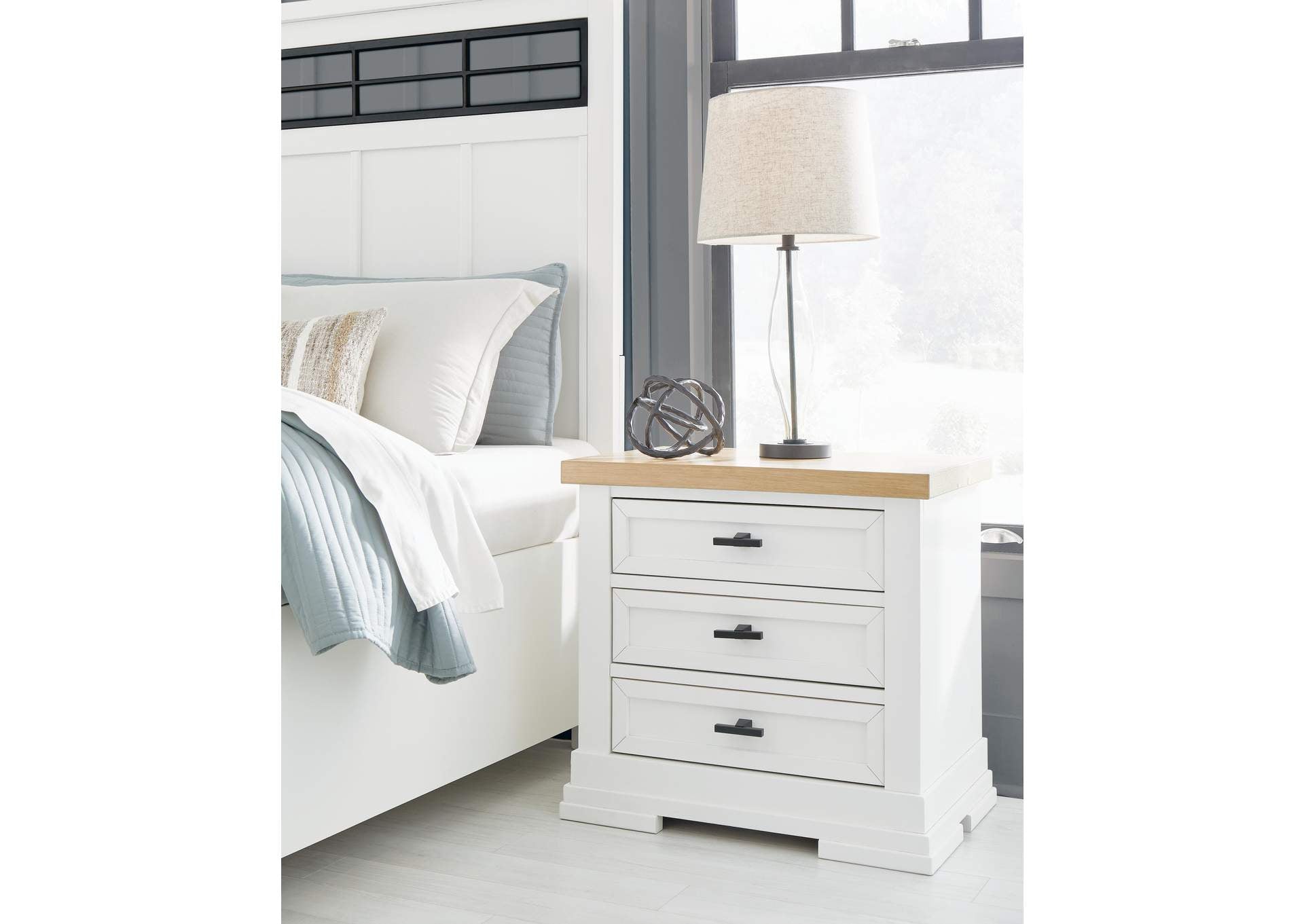 Ashbryn California King Panel Storage Bed and 2 Nightstands
