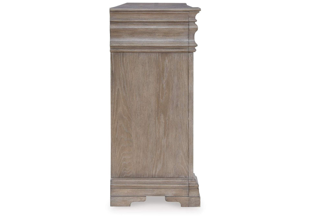 Blairhurst Queen Panel Bed with Dresser side view