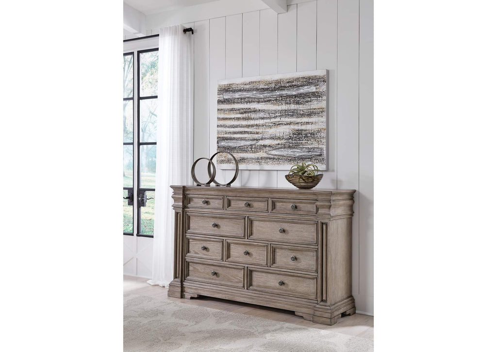 Blairhurst Queen Panel Bed with Dresser