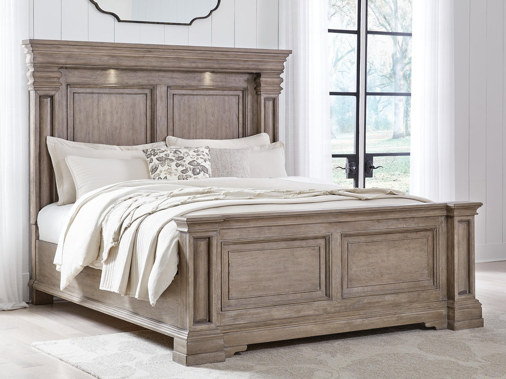 Blairhurst Queen Panel Bed in Light Grayish Brown, lifestyle view