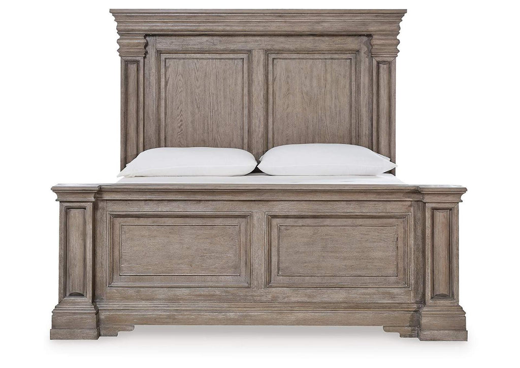 Blairhurst California King Panel Bed with Mirrored Dresser