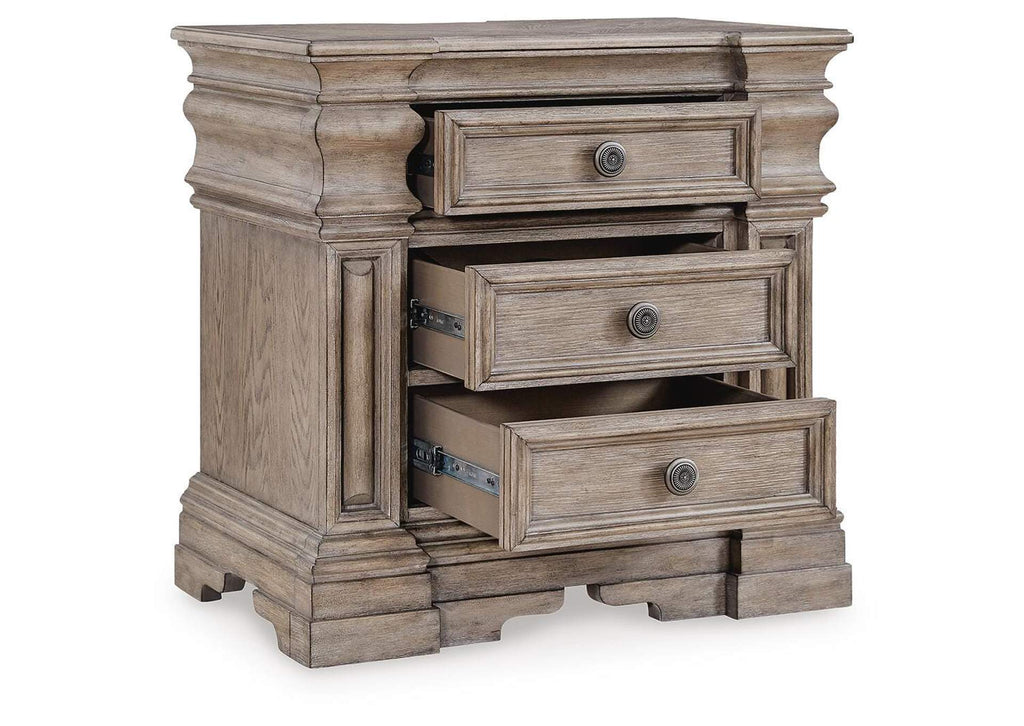 Blairhurst King Panel Bed, Dresser, Mirror and 2 Nightstands angled view