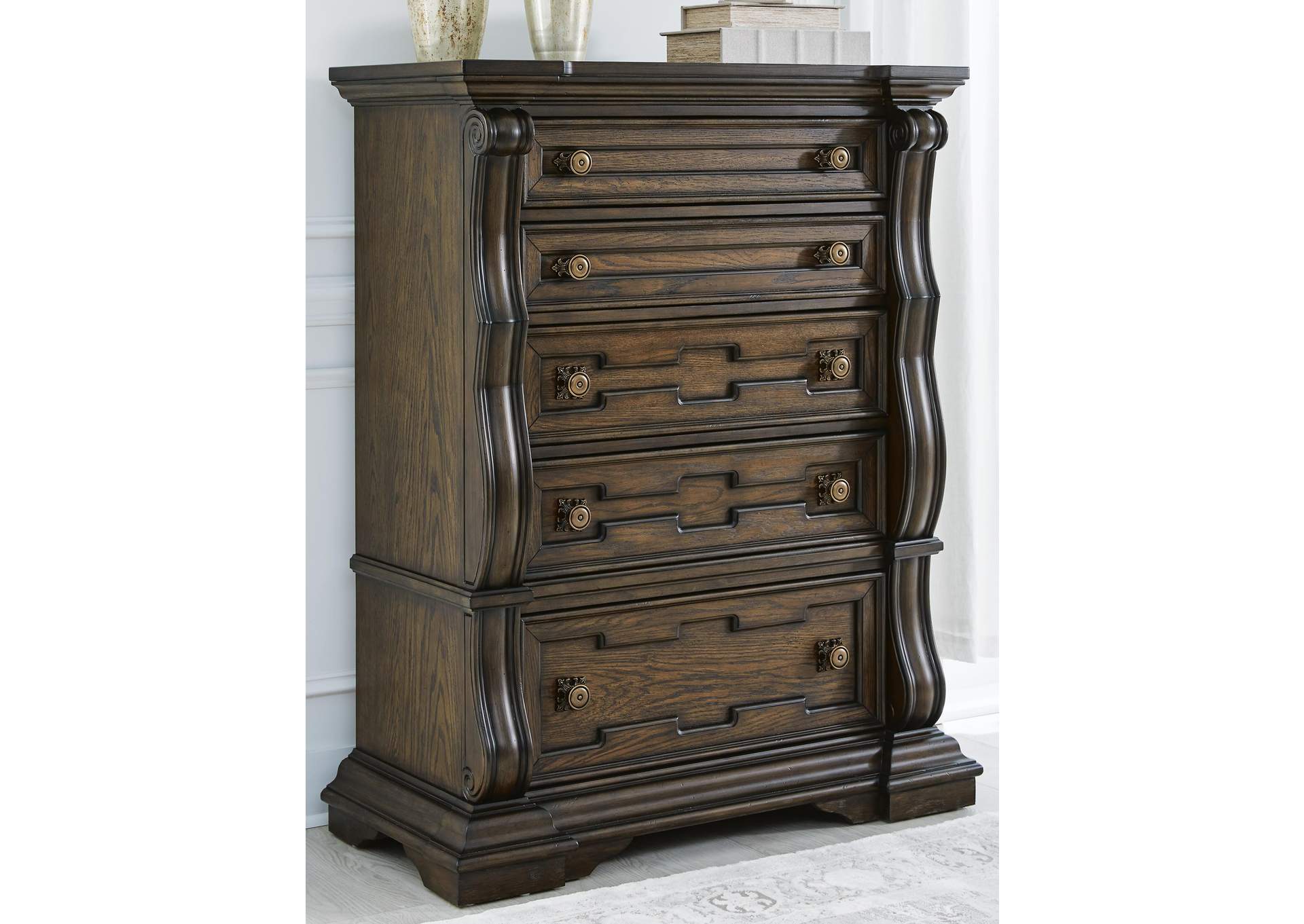 Maylee Chest of Drawers