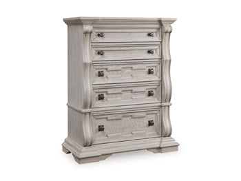 Bruchandi Chest of Drawers in Antique White, closed view