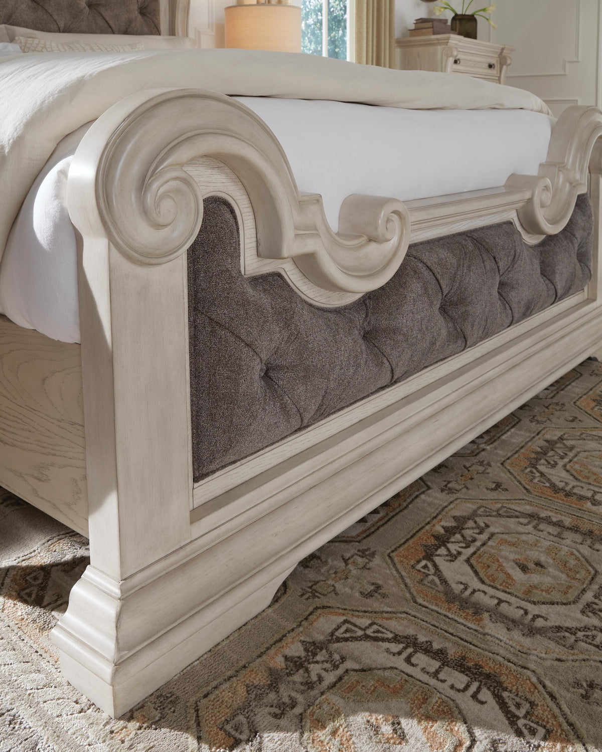 Bruchandi California King Upholstered Panel Bed in Antique White, detail view
