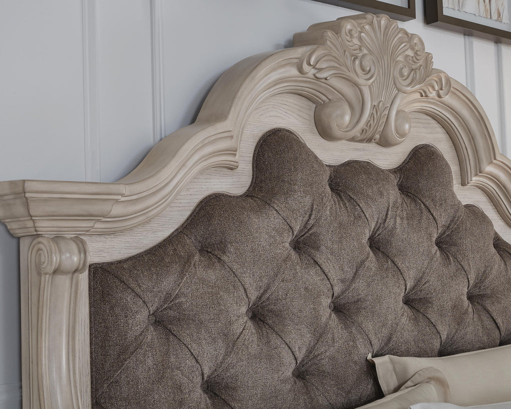 Bruchandi California King Upholstered Panel Bed in Antique White, detail view