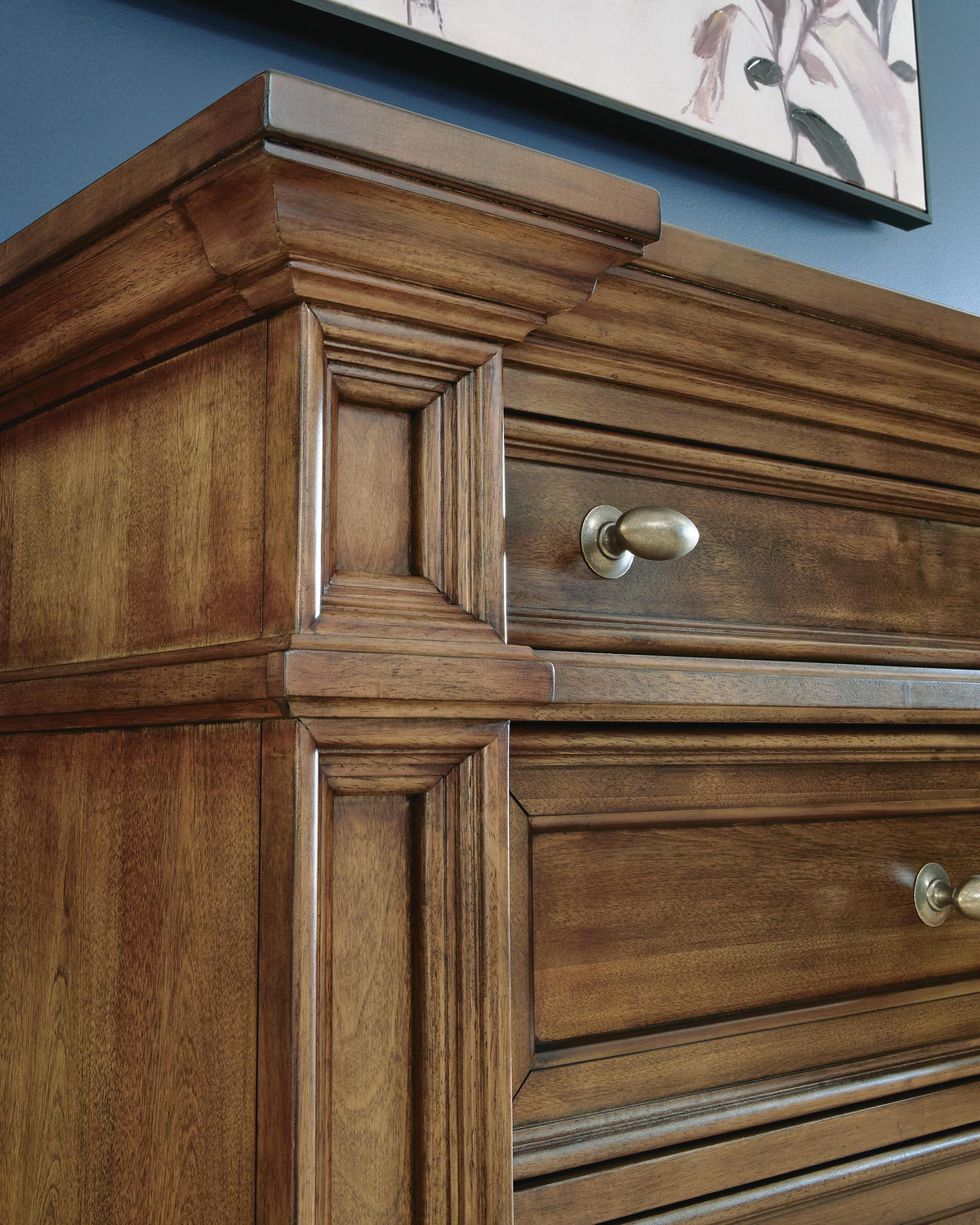 Frantanna Chest of Drawers in Brown, detail view