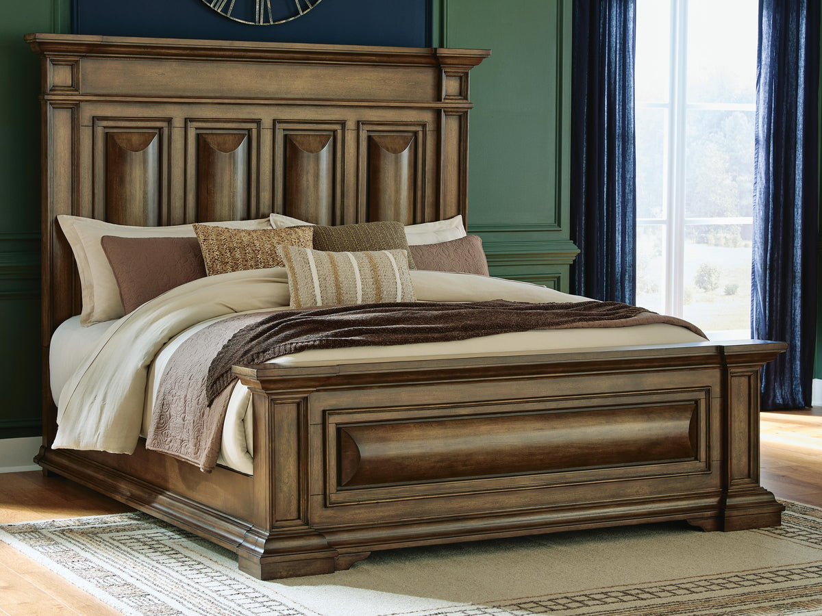 Frantanna King Panel Bed in Brown, lifestyle view