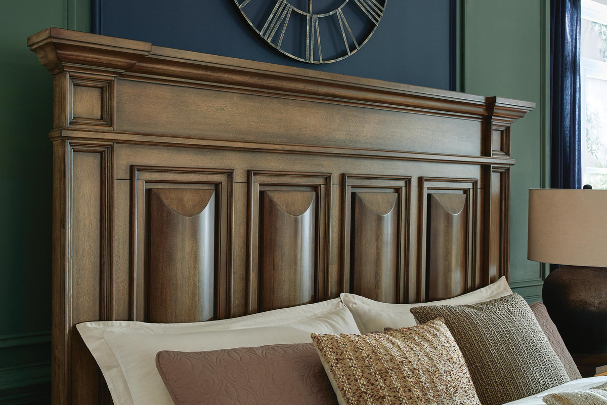 Frantanna California King Panel Storage Bed in Brown, detail view