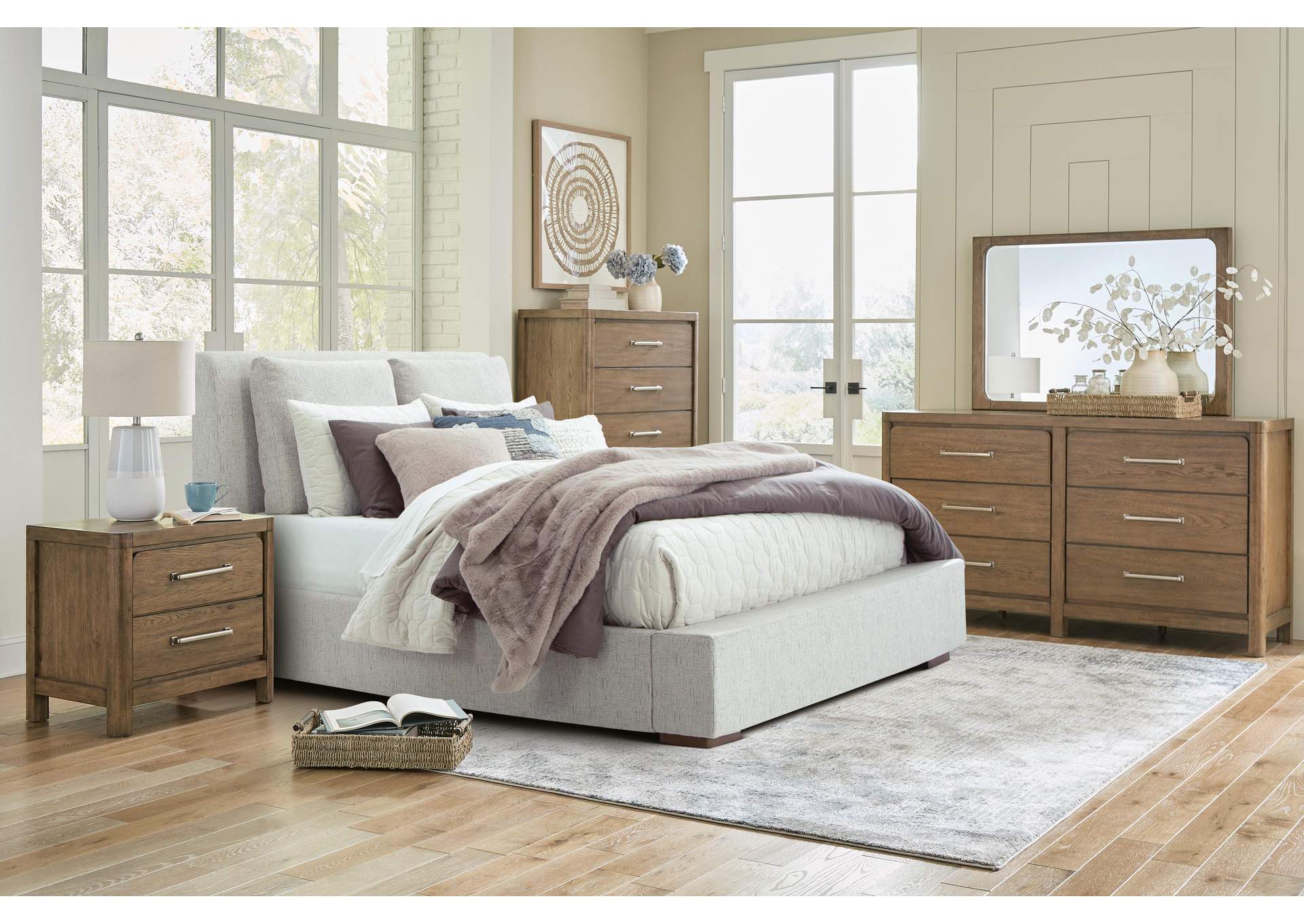 Cabalynn Queen Upholstered Bed