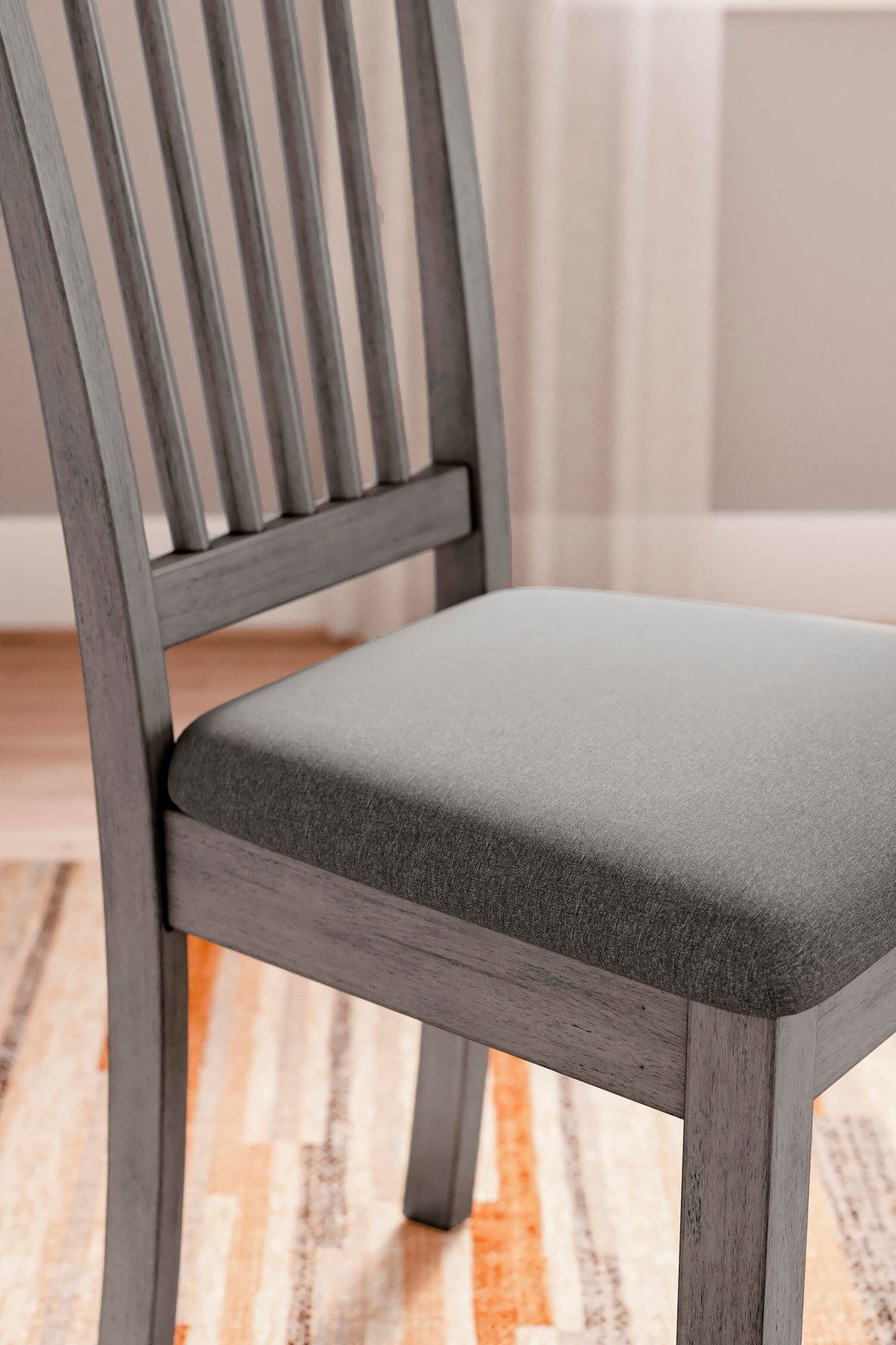 Shullden Dining Chair in Gray, detail view