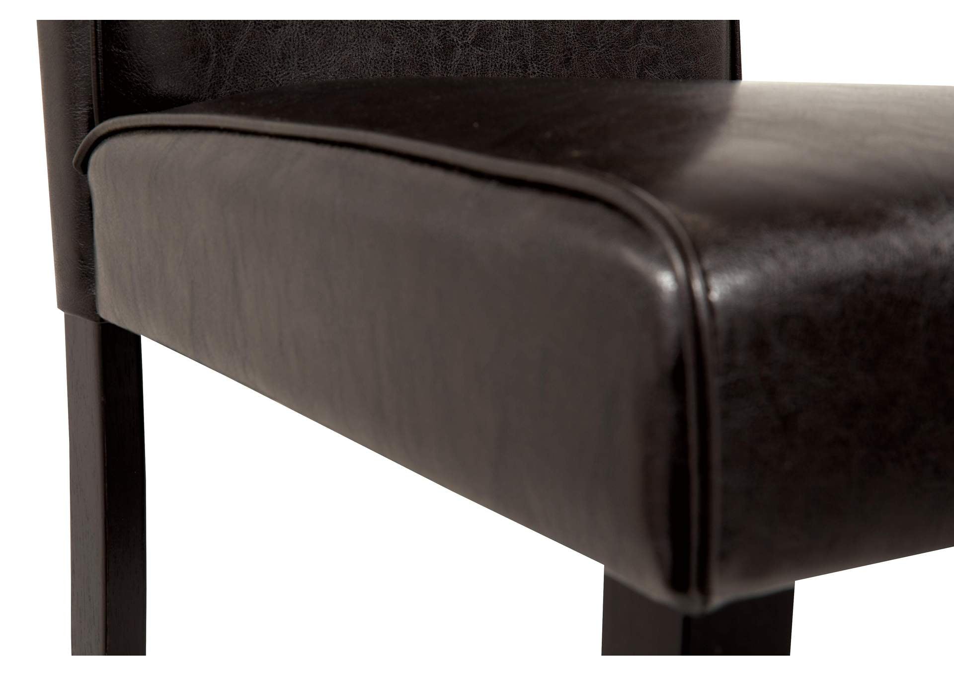 Kimonte Dining Table and 4 Chairs detail