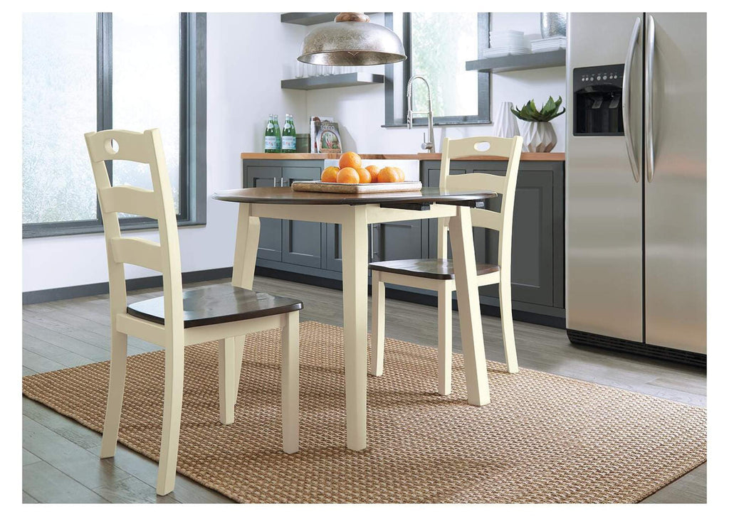 Woodanville Extendable Dining Table and 2 Chairs room view