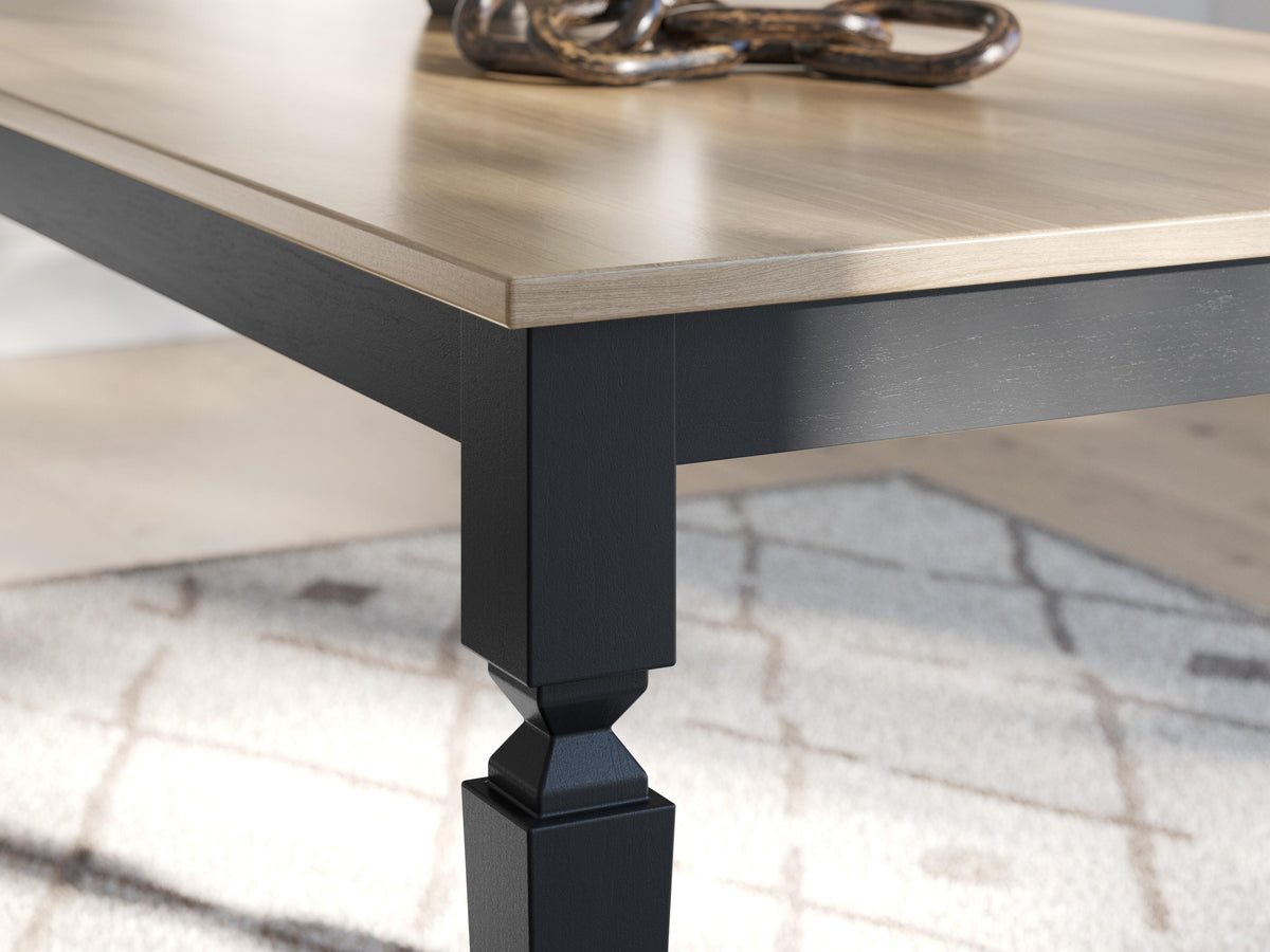 Brenkerton Dining Table in Grayish Brown/Black, detail view