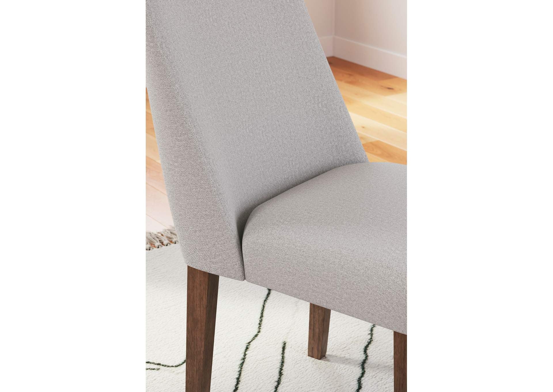 Lyncott Dining Table and 4 Chairs detail