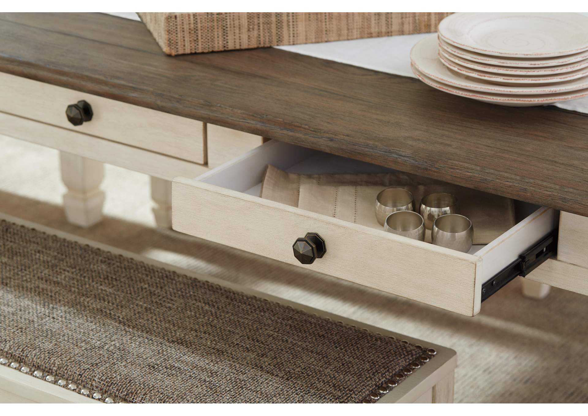 Bolanburg Dining Table and 6 Chairs detail