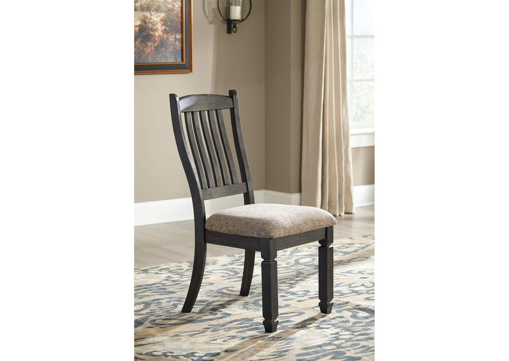 Tyler Creek Dining Table and 6 Chairs