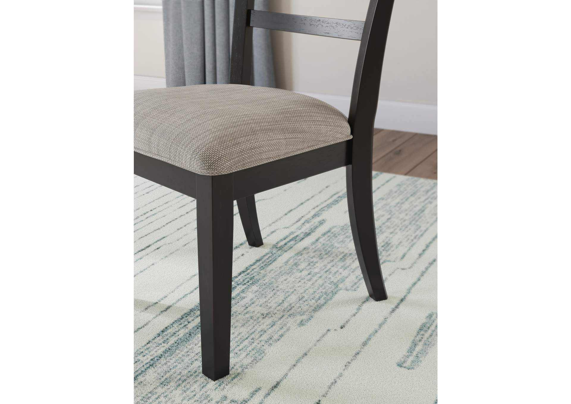 Chadworth Dining Table and 4 Chairs detail