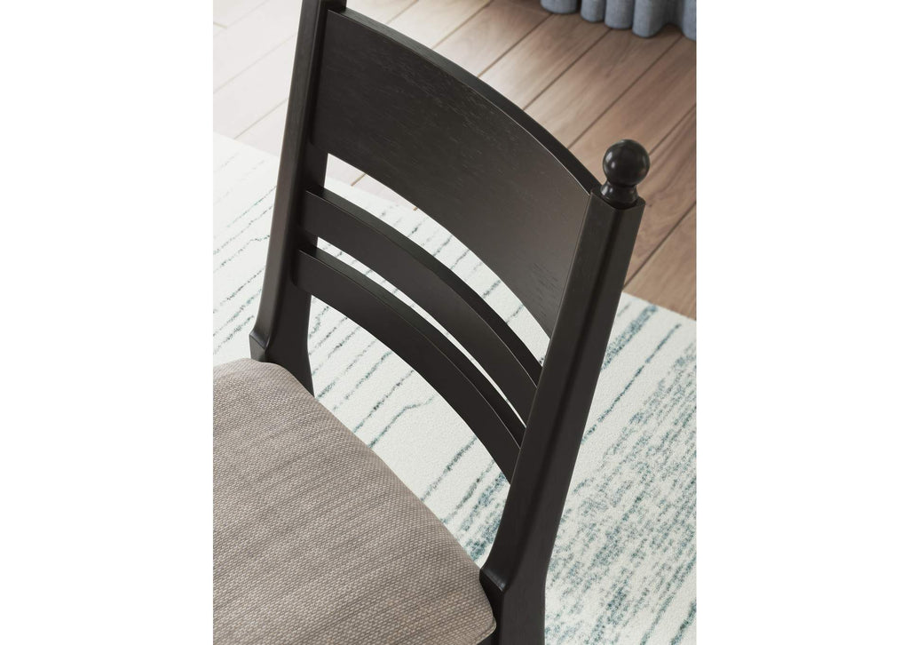 Chadworth Counter Height Dining Table and 4 Barstools detail