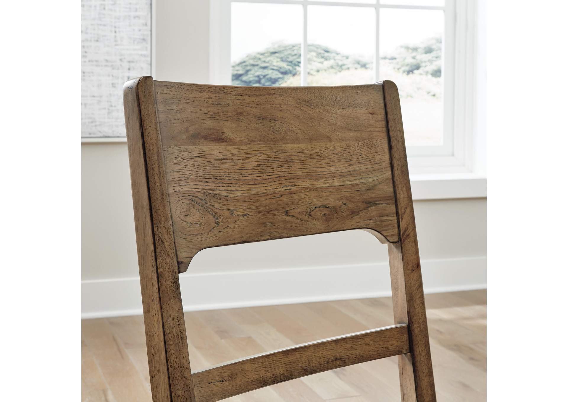 Cabalynn Extendable Dining Table and 4 Chairs detail