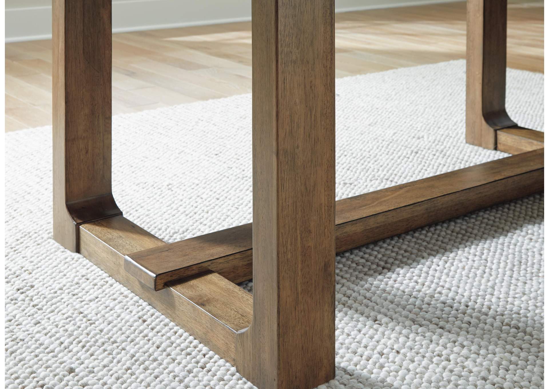 Cabalynn Extendable Dining Table and 6 Chairs detail