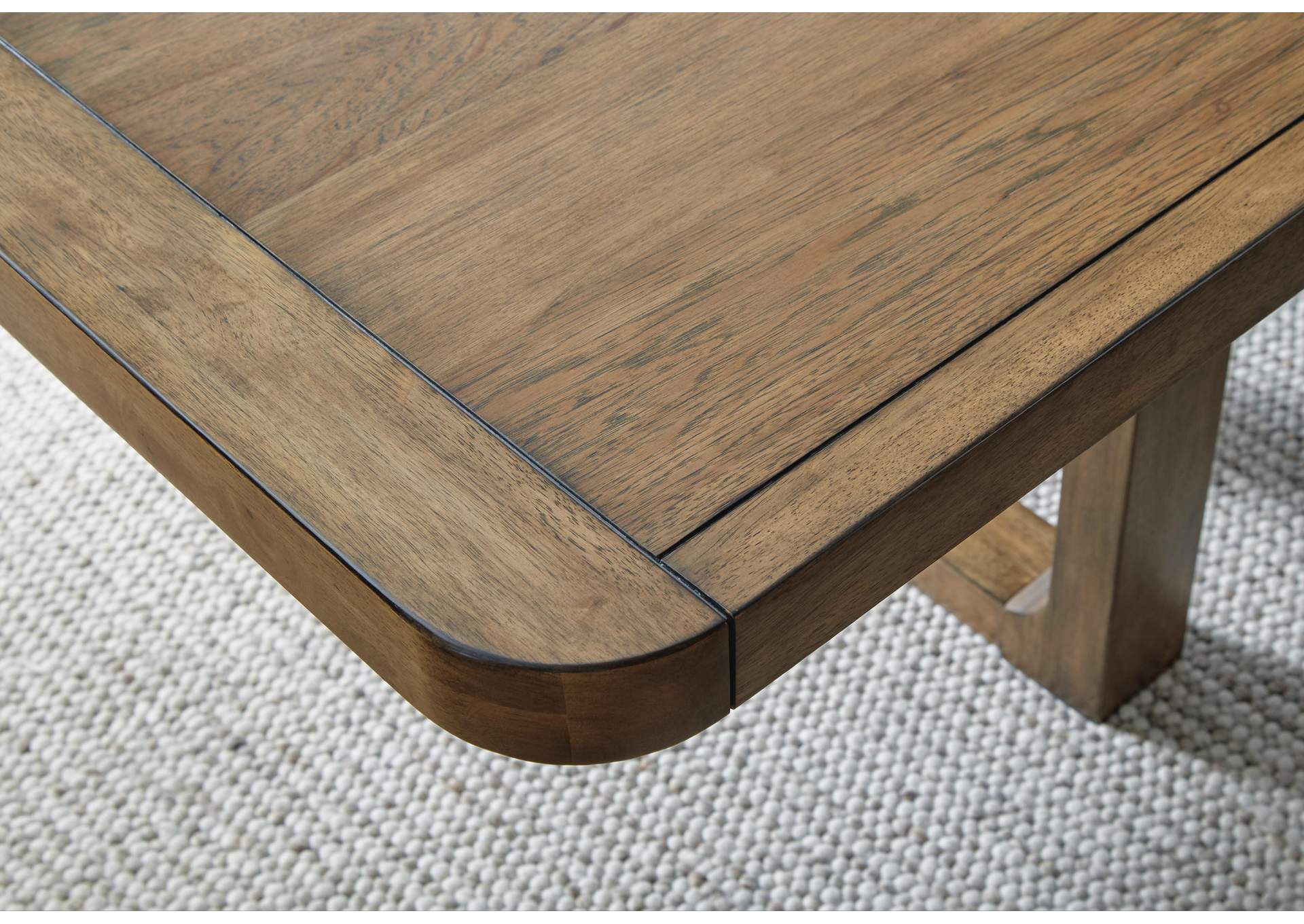 Cabalynn Extendable Dining Table and 8 Chairs detail