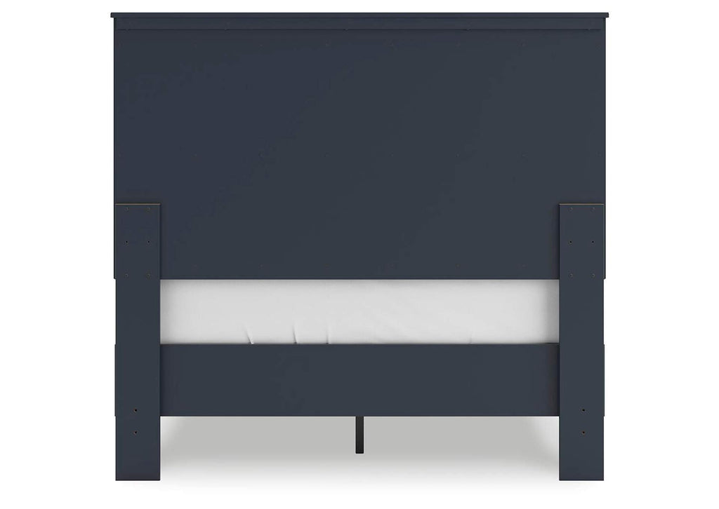 Simmenfort Full Panel Headboard, Dresser, Chest and 2 Nightstands