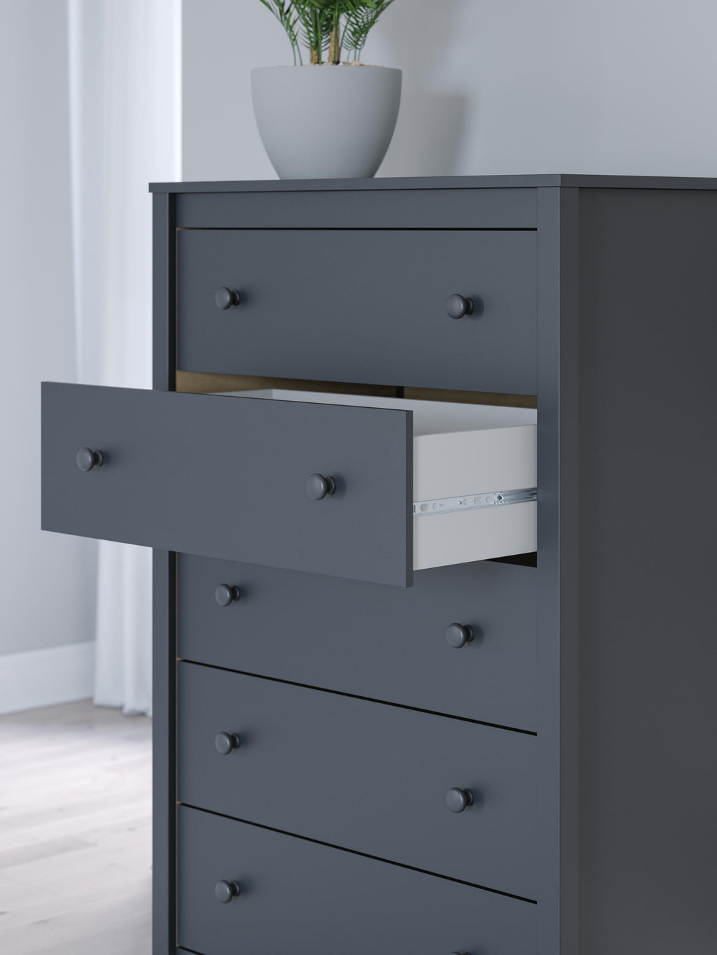 Simmenfort Chest of Drawers in Navy Blue, detail view
