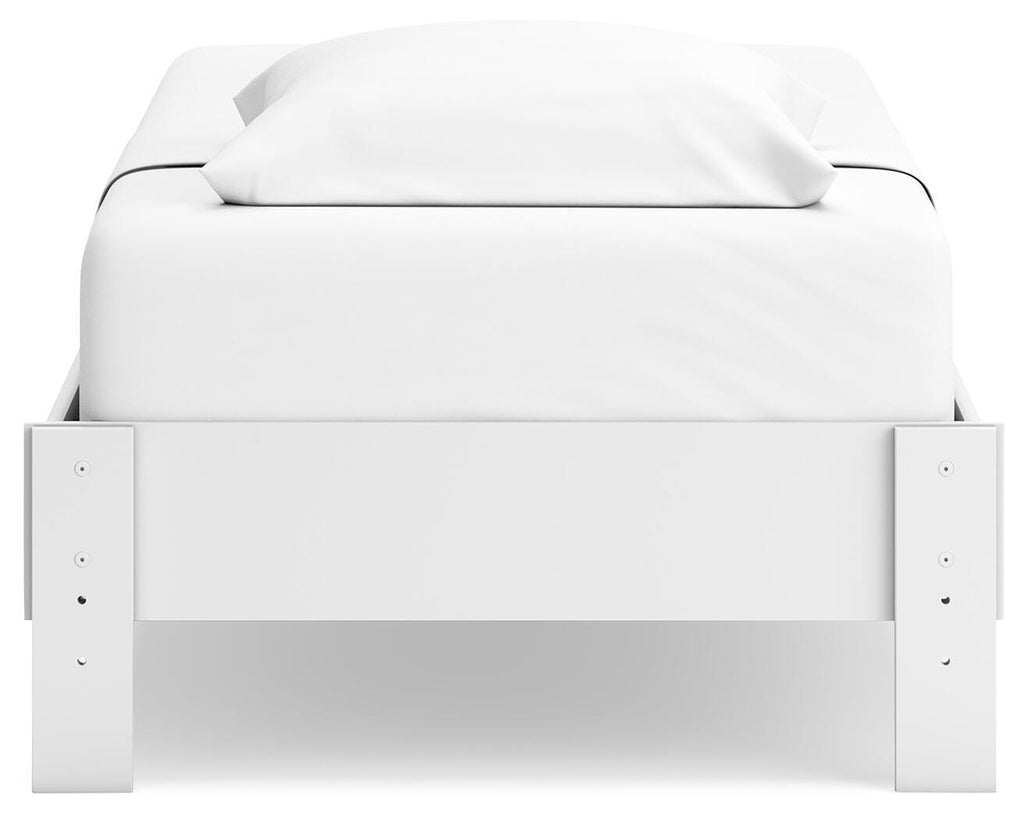 Hallityn Twin Platform Bed in White, back view