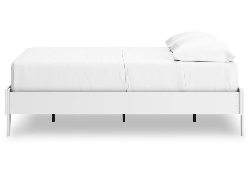 Hallityn Full Platform Bed, Dresser and Chest side view